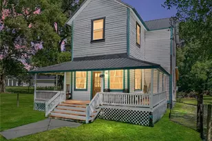 37315 Trilby Rd, Dade City, FL 33523 - Photo 1