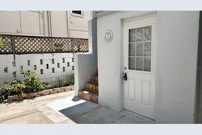 236 6th Avenue N #D, Saint Petersburg, FL 33701 - Photo 1