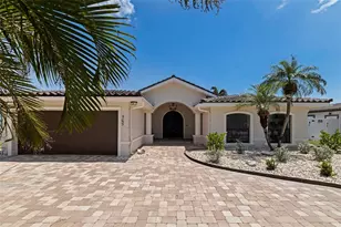 565 Crystal Dr, Madeira Beach, FL 33708 - Photo 1