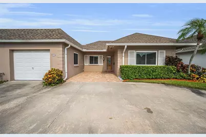 6561 Golden Horseshoe Drive, Seminole, FL 33777 - Photo 1