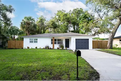 9728 53rd Avenue N, Saint Petersburg, FL 33708 - Photo 1