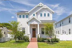 1211 35th Ave N, Saint Petersburg, FL 33704 - Photo 1