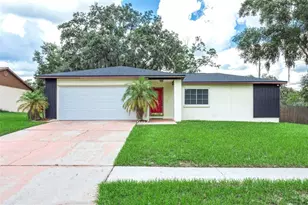 616 King Louis Ct, Seffner, FL 33584 - Photo 1