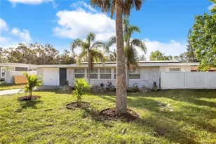 1009 Farragut Dr N, Saint Petersburg, FL 33710 - Photo 1