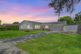 2507 Hollis Dr, Tampa, FL 33618 - Photo 1