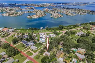 645 Villa Grande Ave S, Saint Petersburg, FL 33707 - Photo 1