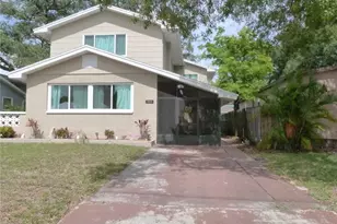 1003 17th St N, Saint Petersburg, FL 33713 - Photo 1