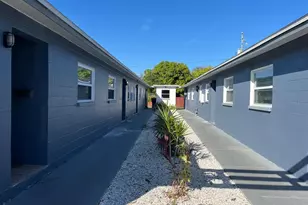 619 90th Ave N, Saint Petersburg, FL 33702 - Photo 1