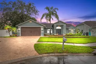 721 Brittany Park Blvd, Tarpon Springs, FL 34689 - Photo 1
