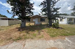 1319 56th St S, Gulfport, FL 33707 - Photo 1