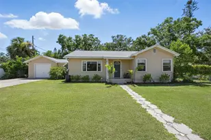 2301 46th St S, Saint Petersburg, FL 33711 - Photo 1