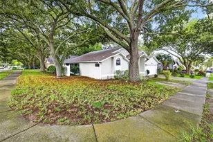 890 Kriswell Ct, Palm Harbor, FL 34683 - Photo 1