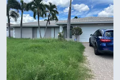 3807 48th Avenue S, Saint Petersburg, FL 33711 - Photo 1