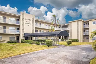 1000 49th Street N, Saint Petersburg, FL 33710 - Photo 1