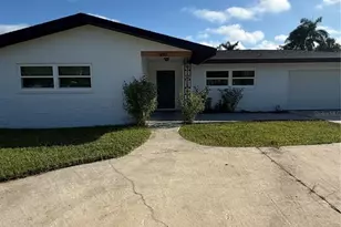897 45th Ave NE, Saint Petersburg, FL 33703 - Photo 1