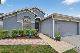 1727 Scotch Pine Dr, Brandon, FL 33511 - Photo 1