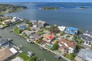 2133 Harbor View Dr, Dunedin, FL 34698 - Photo 1