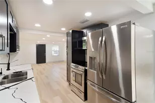 516 5th Ave NE, Largo, FL 33770 - Photo 1