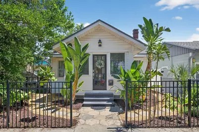 911 5th Street N, Saint Petersburg, FL 33701 - Photo 1