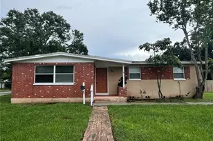 2800 36th Ave N, Saint Petersburg, FL 33713 - Photo 1