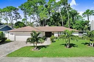 2486 Indian Trail E, Palm Harbor, FL 34683 - Photo 1