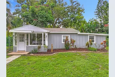 7902 49th Avenue N, Saint Petersburg, FL 33709 - Photo 1