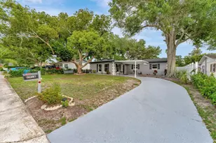 2918 19th Pl SW, Largo, FL 33774 - Photo 1