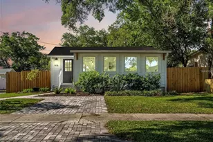 916 47th Ave N, Saint Petersburg, FL 33703 - Photo 1