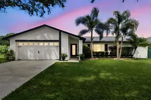 17630 Meadowbridge Dr, Lutz, FL 33549 - Photo 1