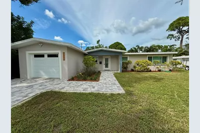 6351 Hampton Drive N, Saint Petersburg, FL 33710 - Photo 1