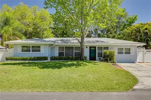 513 Forest Pkwy E, Largo, FL 33771 - Photo 1