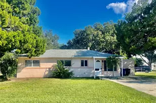 7245 Onyx Dr N, Saint Petersburg, FL 33702 - Photo 1