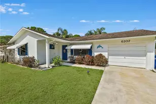 6207 57th Ave N, Saint Petersburg, FL 33709 - Photo 1