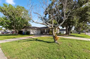 2813 20th Ave W, Bradenton, FL 34205 - Photo 1
