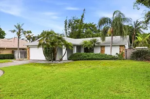 10975 96th St, Largo, FL 33773 - Photo 1