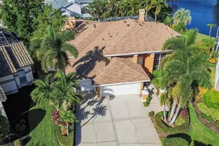 10752 Chapman Ct, Seminole, FL 33777 - Photo 1