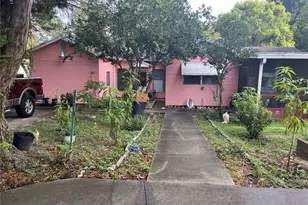 555 Monroe Ave, Apopka, FL 32703 - Photo 1