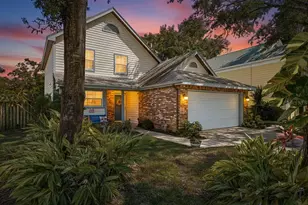678 Greenglen Ln, Palm Harbor, FL 34684 - Photo 1