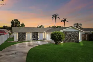 12367 82nd Ave, Seminole, FL 33772 - Photo 1