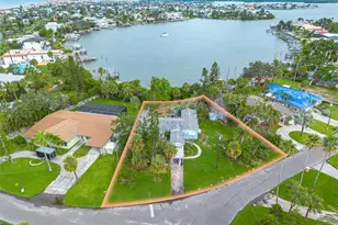 15514 Redington Dr, Redington Beach, FL 33708 - Photo 1