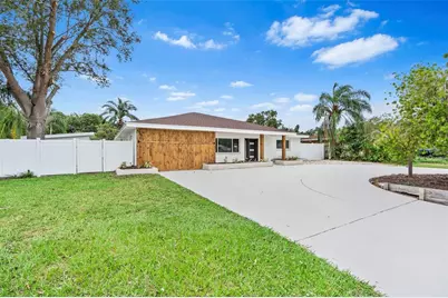 4500 22nd Avenue N, Saint Petersburg, FL 33713 - Photo 1