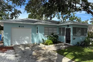 610 74th St N, Saint Petersburg, FL 33710 - Photo 1