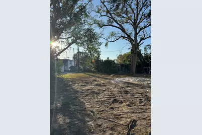 1315 12th Street S, Saint Petersburg, FL 33705 - Photo 1