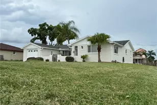 9927 Island Harbor Dr, Port Richey, FL 34668 - Photo 1