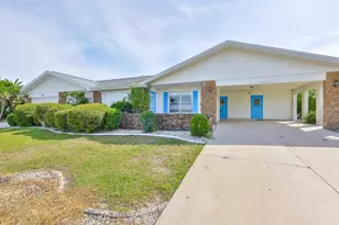 412 S Pebble Beach Blvd, Sun City Center, FL 33573 - Photo 1