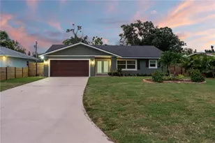 1945 Barcelona Way S, Saint Petersburg, FL 33712 - Photo 1