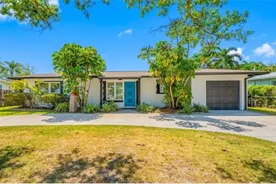 1228 76th Avenue N, Saint Petersburg, FL 33702 - Photo 1