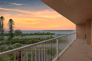 7430 Sunshine Skyway Ln S, Saint Petersburg, FL 33711 - Photo 1