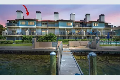 678 76th Avenue #5, Saint Pete Beach, FL 33706 - Photo 1