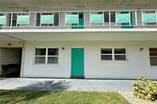 5970 21st St N, Saint Petersburg, FL 33714 - Photo 1